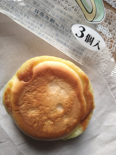 「フジパン ちっちゃい静岡クラウンメロンパン 袋4個」のクチコミ画像 by ピノ吉さん