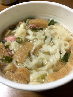 「みなさまのお墨付き 京風白だしきつねうどん カップ69g」のクチコミ画像 by ビールが一番さん