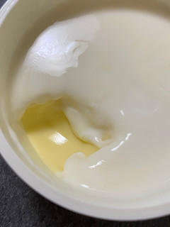 「江崎グリコ SUNAO なめらかプリン とろっとクリームのせ カップ105g」のクチコミ画像 by あいあんさん