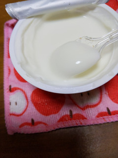 「よつ葉 北海道バターミルクヨーグルト カップ100g」のクチコミ画像 by おうちーママさん