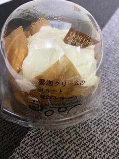 「ローソン Uchi Cafe’ SWEETS 雲泡クリームのショート」のクチコミ画像 by めぐみきちゃんさん