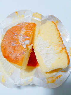 「モンテール 小さな洋菓子店 チーズクリームシフォンケーキ 袋1個」のクチコミ画像 by nag～ただいま留守にしております～さん