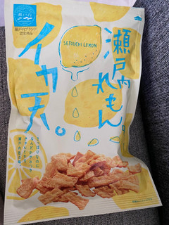 「まるか食品 イカ天 瀬戸内レモン味 袋80g」のクチコミ画像 by ダブルユーさん