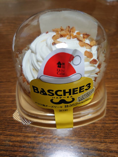 「ローソン バスチー3 バスク風チーズケーキ」のクチコミ画像 by ペリカさん