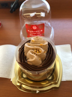 「ファミリーマート チョコレートケーキ」のクチコミ画像 by レビュアーさん