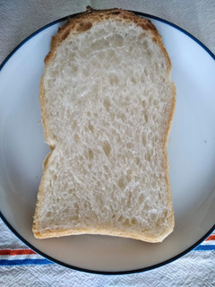 「タカキベーカリー 石窯 イギリスパン 袋6枚」のクチコミ画像 by まめぱんださん