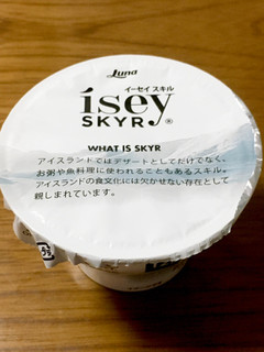 「日本ルナ Isey SKYR バニラ カップ120g」のクチコミ画像 by ビールが一番さん