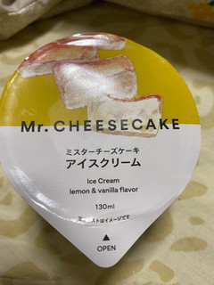 「セブン-イレブン ミスターチーズケーキ アイスクリーム カップ130ml」のクチコミ画像 by しるげんこさん