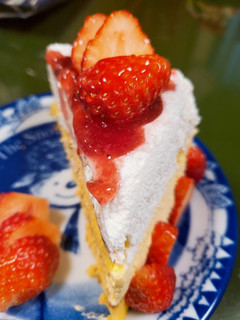 「オランジェ 6層のたっぷり苺ショートケーキ 袋1個」のクチコミ画像 by おさとうさん