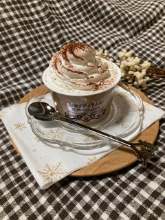 「ローソン Uchi Cafe’ SWEETS Specialite 雪めくティラミス」のクチコミ画像 by COTORI cafeさん