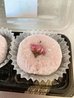 「eatime さくら香るもっちり桜大福」のクチコミ画像 by IKT0123さん