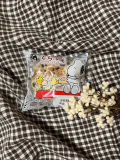 「ローソン SNOOPYのもちぷよ チョコチップクッキー味」のクチコミ画像 by COTORI cafeさん