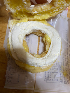「ヤマザキ シューリングドーナツ カスタード＆ホイップ 袋1個」のクチコミ画像 by jasminesatoさん
