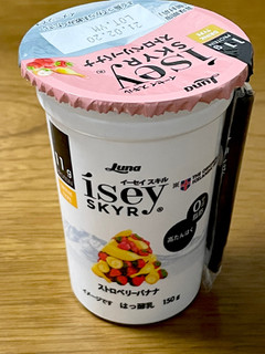 「日本ルナ Isey SKYR ストロベリーバナナ ドリンクタイプ カップ150g」のクチコミ画像 by ビールが一番さん
