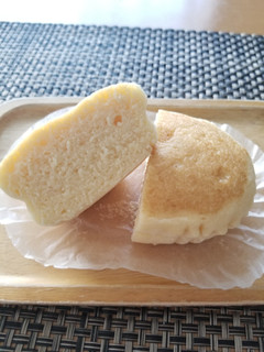 「ローソン NL ブランのチーズ蒸しケーキ 乳酸菌入 2個入」のクチコミ画像 by 食い倒れ太郎さん