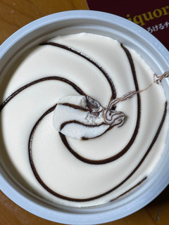「レディーボーデン リカーデザート とろけるチョコソース＆バニラ カップ120ml」のクチコミ画像 by むチャさん