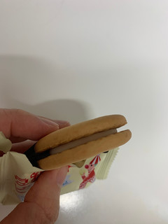 「カルディ 豆乳サンドビスケット 袋10枚」のクチコミ画像 by きりみちゃんさん