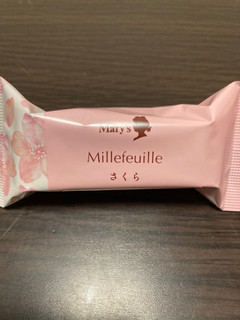 「メリーチョコレートカムパニー ミルフィーユ さくら」のクチコミ画像 by chan-manaさん