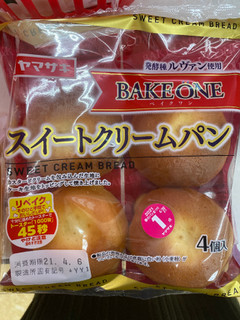 「ヤマザキ BAKE ONE スイートクリームパン 袋4個」のクチコミ画像 by jasminesatoさん