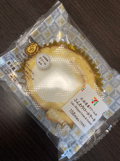 「セブン-イレブン 北海道産クリームのふんわりロールケーキ」のクチコミ画像 by chan-manaさん