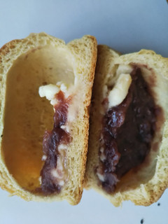 「ローソン NL ブランのクリームチーズあんぱん 乳酸菌入」のクチコミ画像 by レビュアーさん