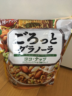 「日清シスコ ごろっとグラノーラ ココ・ナッツ 袋400g」のクチコミ画像 by こまっちゃんさん