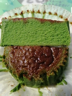 「ローソン Uchi Cafe’ SWEETS バスチー バスク風抹茶チーズケーキ」のクチコミ画像 by とくめぐさん