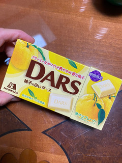 「森永製菓 DARS 柚子の白いダース 箱12粒」のクチコミ画像 by gologoloさん