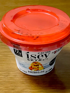 「日本ルナ isey SKYR トロピカルミックス カップ120g」のクチコミ画像 by ビールが一番さん