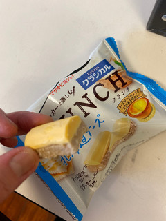 「YBC ルヴァンクラシカルクランチ 北海道チーズ 袋35g」のクチコミ画像 by gologoloさん