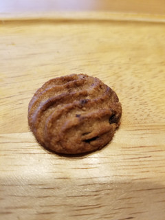「ローソン NL 小麦ブランのチョコチップクッキー」のクチコミ画像 by 食い倒れ太郎さん