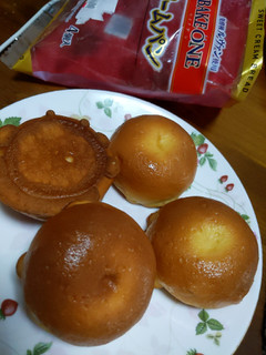 「ヤマザキ BAKE ONE スイートクリームパン 袋4個」のクチコミ画像 by おうちーママさん