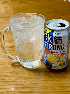 「KIRIN 氷結 ストロング 夏のレモンミックス 缶350ml」のクチコミ画像 by ビールが一番さん