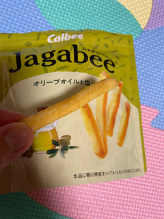 「カルビー Jagabee オリーブオイルと塩味 袋37g」のクチコミ画像 by gologoloさん