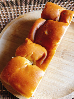 「Pasco 大人の味わい牛乳パン はちみつ＆ナッツ 袋1個」のクチコミ画像 by しおさばさん