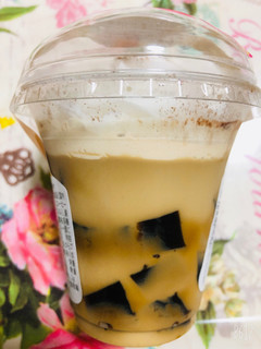 「ファミリーマート クリームたっぷりコーヒーゼリー」のクチコミ画像 by なしなしなしなしさん