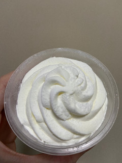 「セブン-イレブン ホイップクリームのミルクプリン」のクチコミ画像 by レビュアーさん