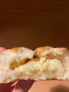 「ヤマザキ じゃがマヨネーズパン 北海道産じゃがいも 袋1個」のクチコミ画像 by レビュアーさん