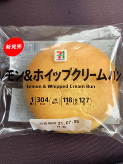 「セブンプレミアム レモン＆ホイップクリームパン 袋1個」のクチコミ画像 by chan-manaさん