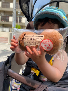 「シャトレーゼ 玄米まるパン 袋2個」のクチコミ画像 by gologoloさん