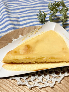「ローソン NL なめらかベイクドチーズケーキ」のクチコミ画像 by COTORI cafeさん