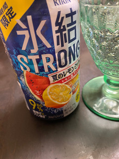 「KIRIN 氷結 ストロング 夏のレモンミックス 缶500ml」のクチコミ画像 by Mtn_mogmogさん