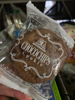 「森永製菓 チョコチップクッキー tupera tuperaコラボデザイン 箱12枚」のクチコミ画像 by gologoloさん