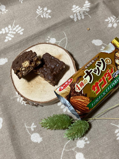 「有楽製菓 4種のナッツのサンダー 袋1本」のクチコミ画像 by COTORI cafeさん