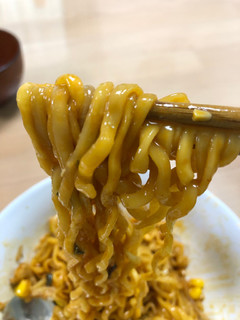 「シャイン・オリエンタル・トレーディング 韓国風チーズタッカルビ 汁なし炒めヌードル 袋140g」のクチコミ画像 by こつめかわうそさん