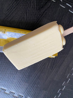 「赤城 かじるバターアイス 袋75ml」のクチコミ画像 by プププさん