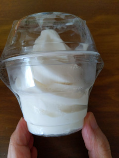 「シックス・プロデュース 365日24時間 自然放牧 四季のカップソフトクリーム カップ80ml」のクチコミ画像 by おうちーママさん