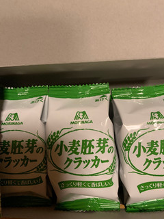 「森永製菓 小麦胚芽のクラッカー 箱8枚×8」のクチコミ画像 by ぎん子さん