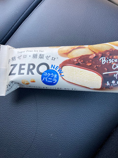 「ロッテ ZERO ビスケットクランチチョコバー 袋75ml」のクチコミ画像 by まるちゃーんさん