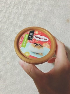 「ハーゲンダッツ ミニカップ 華もち 吟撰 きなこ黒みつ カップ91ml」のクチコミ画像 by ちゃーぼーさん